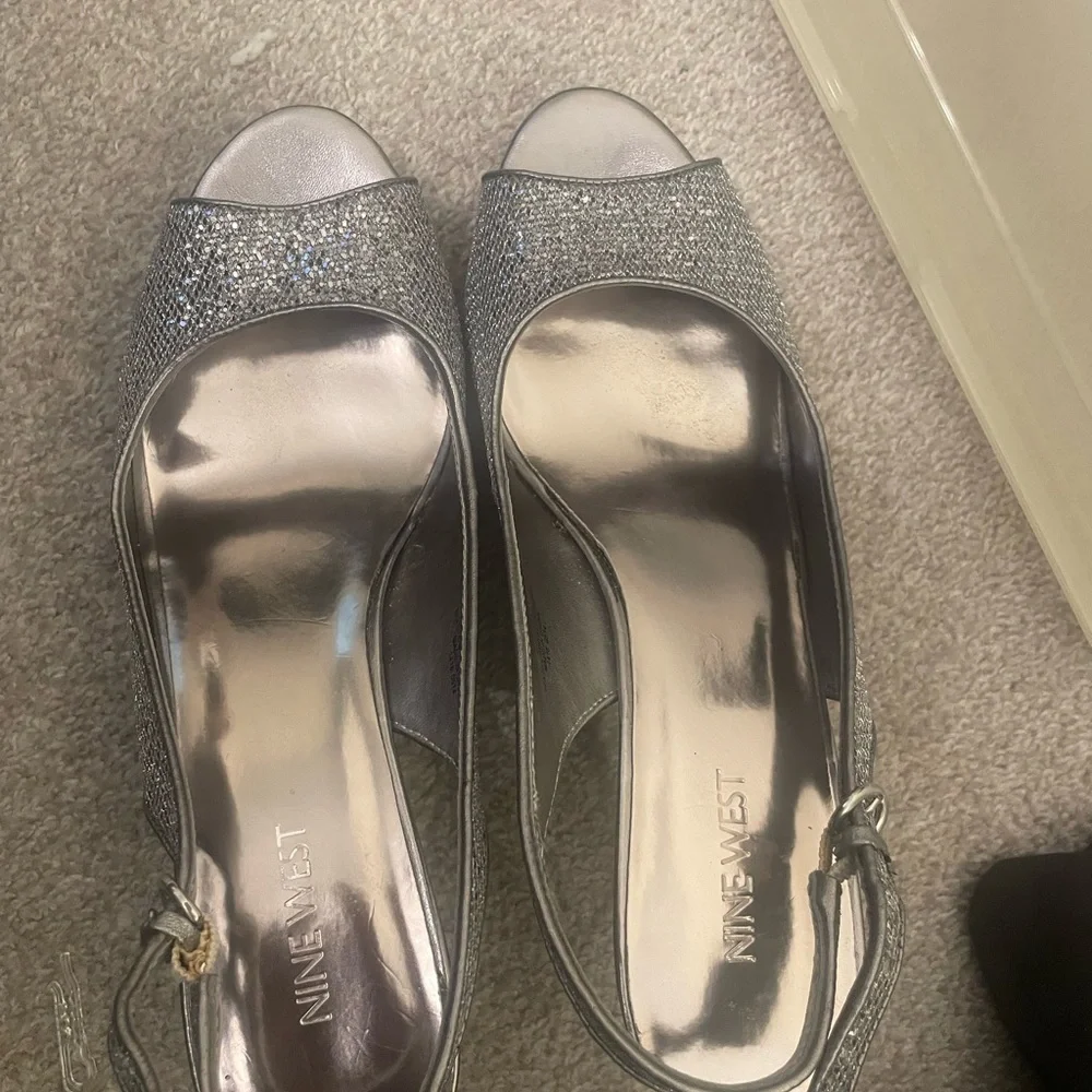 Great for a dressy event!  Sparkly silver platform peeptoe. - Picture 2 of 2